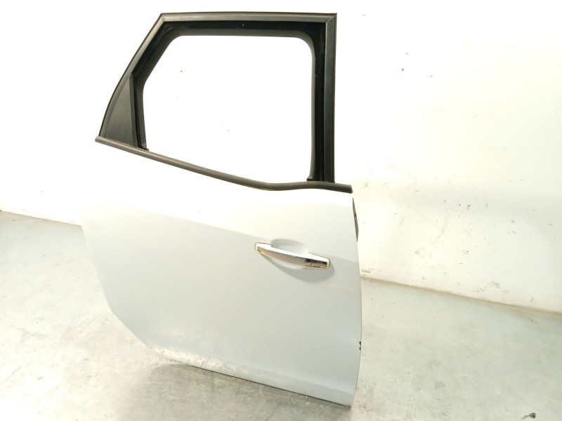 Recambio de puerta trasera derecha para opel meriva b monospace (s10) 1.7 cdti (75) referencia OEM IAM 39171933  