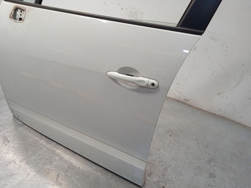 Recambio de puerta delantera izquierda para renault scénic iii (jz0/1_) 1.2 tce referencia OEM IAM 801014845R  