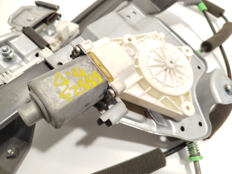 Recambio de elevalunas delantero derecho para ssangyong actyon i 2.0 xdi referencia OEM IAM 7232109002 8810009012 