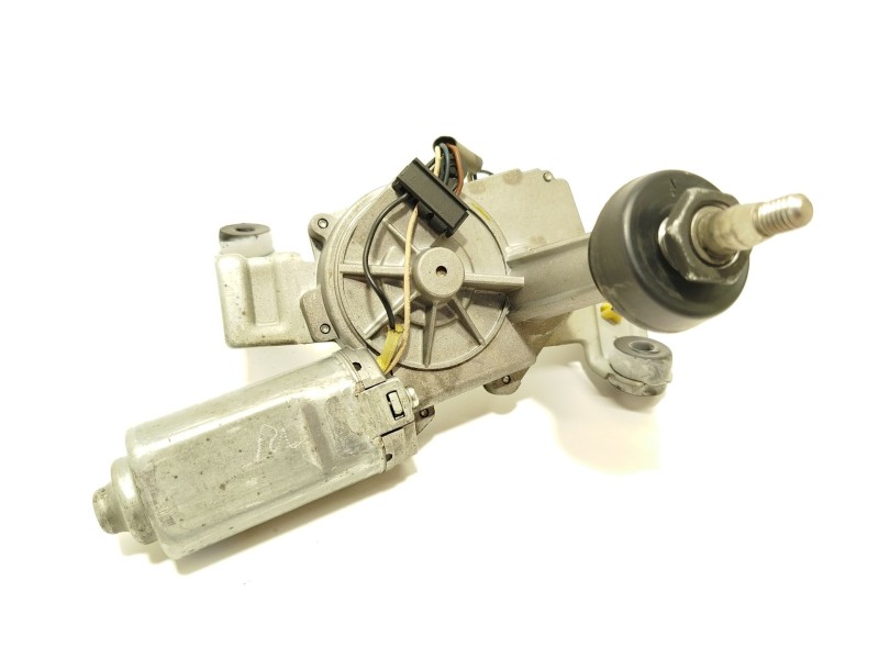 Recambio de motor limpia trasero para ssangyong actyon i 2.0 xdi referencia OEM IAM 8615031002  