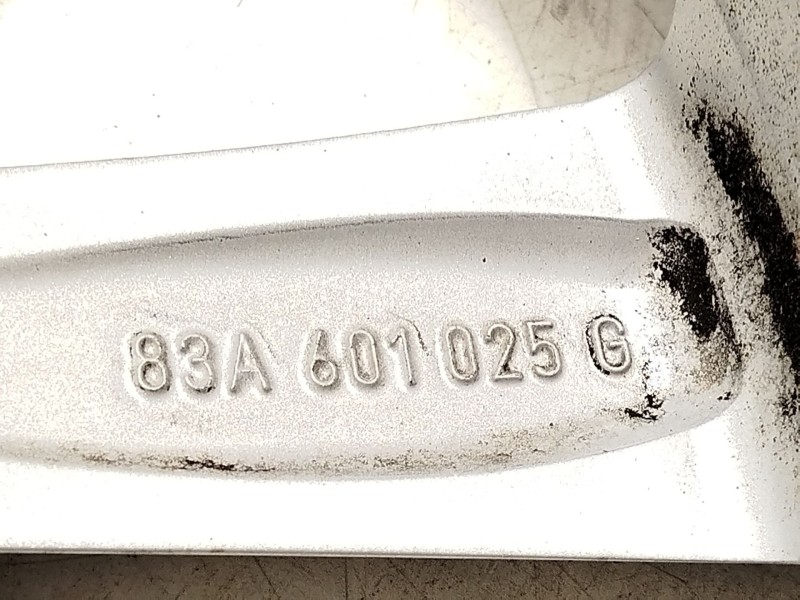 Recambio de llanta para audi q3 (f3b) 45 tfsi e referencia OEM IAM 83A601025G  