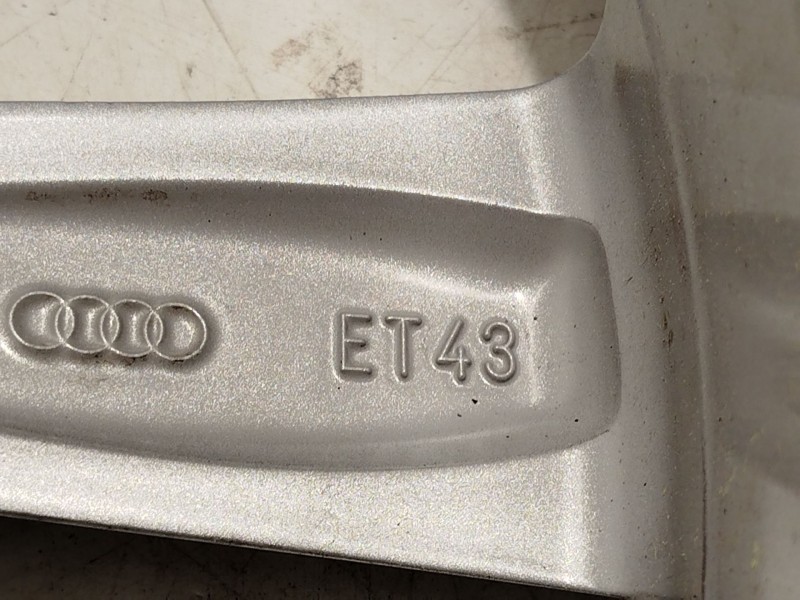Recambio de llanta para audi q3 (f3b) 45 tfsi e referencia OEM IAM 83A601025G  