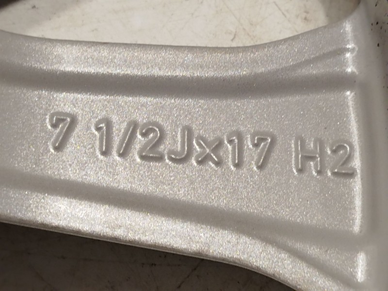 Recambio de llanta para bmw serie 3 berlina (g20) 320i referencia OEM IAM 7915323 36117915323 