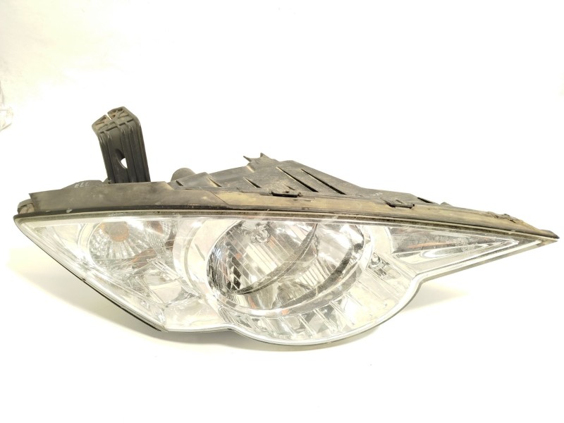 Recambio de faro derecho para ssangyong actyon i 2.0 xdi referencia OEM IAM 8310231303  