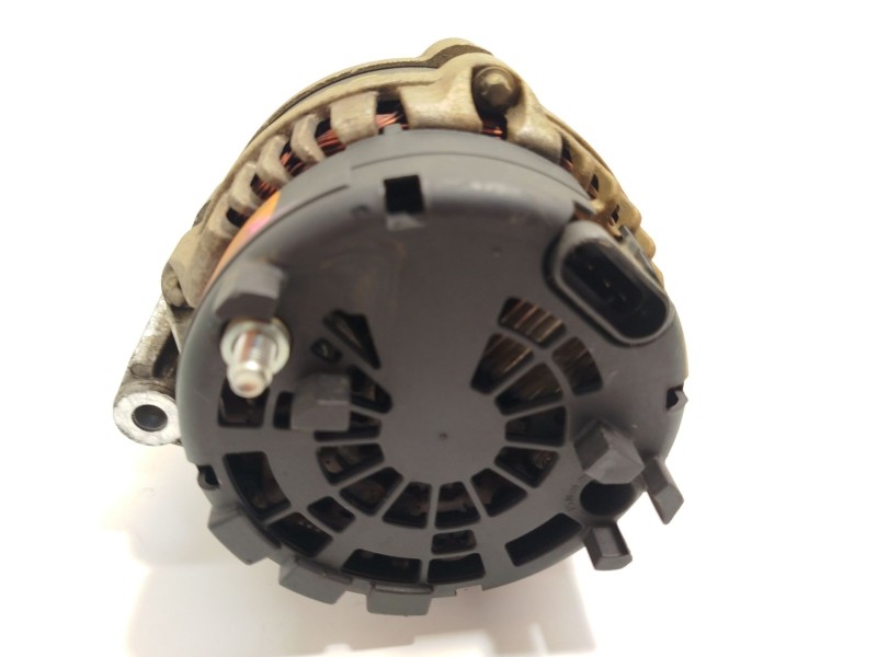 Recambio de alternador para ssangyong actyon i 2.0 xdi referencia OEM IAM A6641540102  