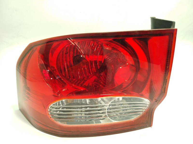 Recambio de piloto trasero izquierdo para ssangyong actyon i 2.0 xdi referencia OEM IAM 8360131015  