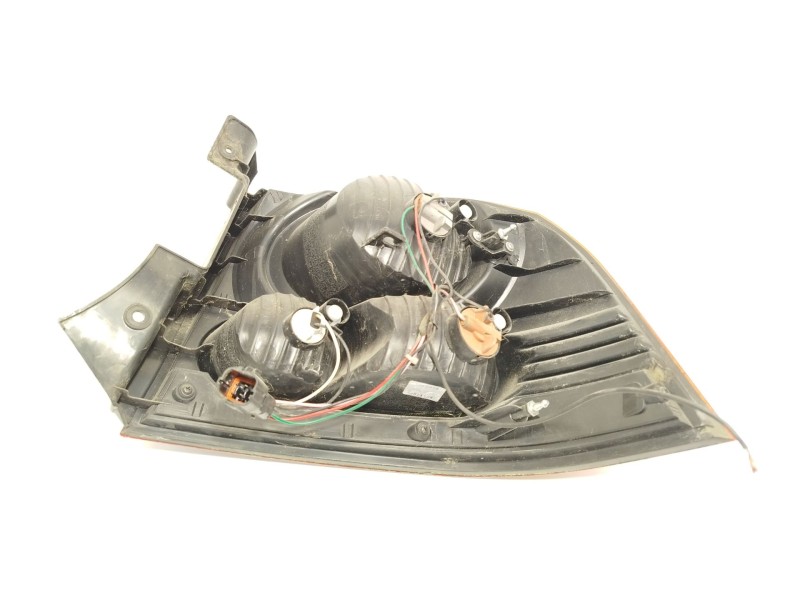 Recambio de piloto trasero izquierdo para ssangyong actyon i 2.0 xdi referencia OEM IAM 8360131015  