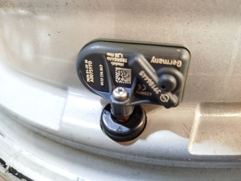 Recambio de llanta para opel astra k (b16) 1.2 turbo (68) referencia OEM IAM 39024544  