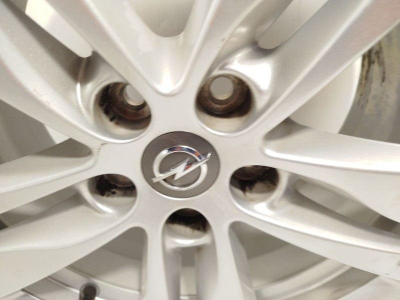 Recambio de llanta para opel astra k (b16) 1.2 turbo (68) referencia OEM IAM 39024544  