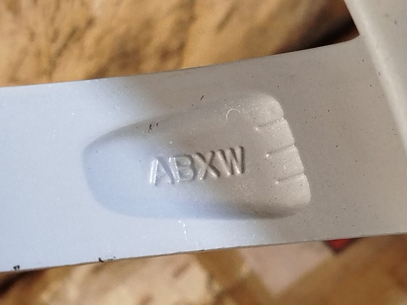 Recambio de llanta para opel astra k (b16) 1.2 turbo (68) referencia OEM IAM 39024544  