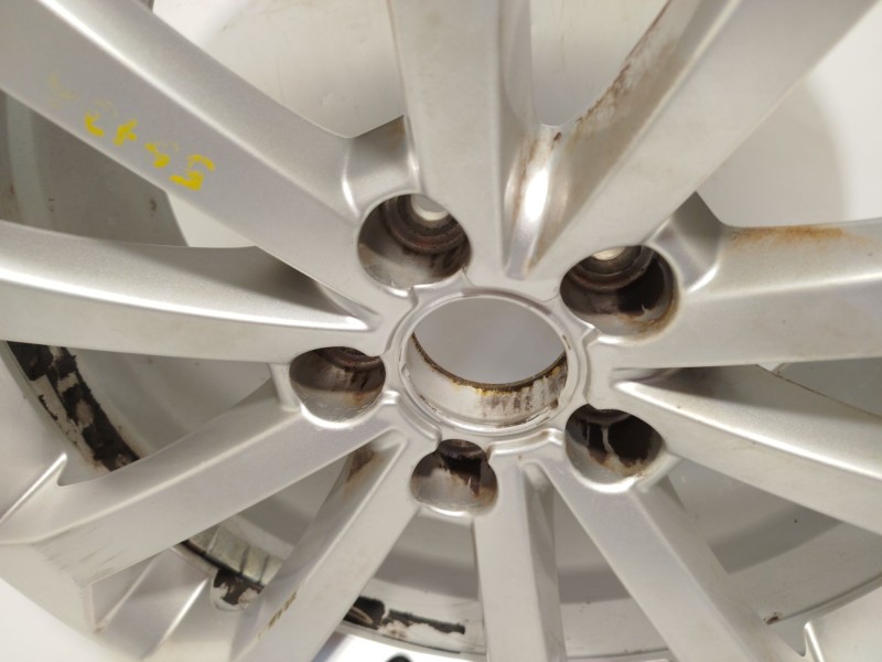 Recambio de llanta para audi q5 (8rb) 2.0 tdi quattro referencia OEM IAM 8R0601025BM  