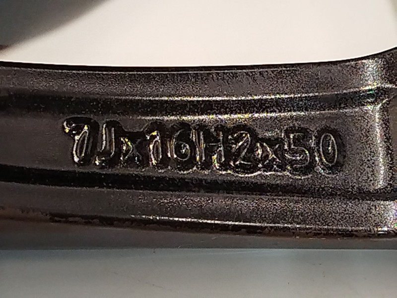 Recambio de llanta para volvo v40 hatchback (525) d2 referencia OEM IAM 31445798  