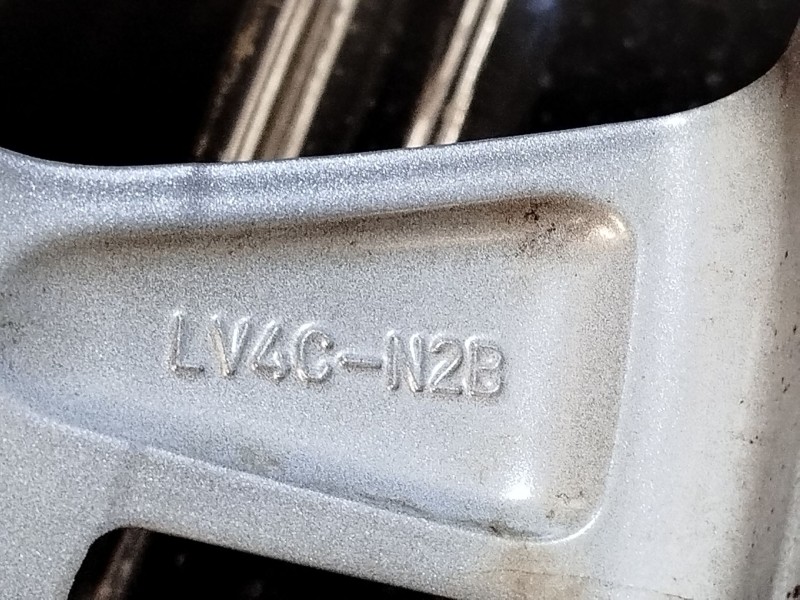 Recambio de llanta para ford kuga iii (dfk) 1.5 ecoboost referencia OEM IAM LV4CN2B 2514935 LV4C1007N2B