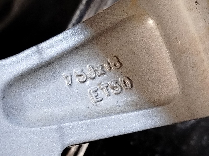 Recambio de llanta para ford kuga iii (dfk) 1.5 ecoboost referencia OEM IAM LV4CN2B 2514935 LV4C1007N2B