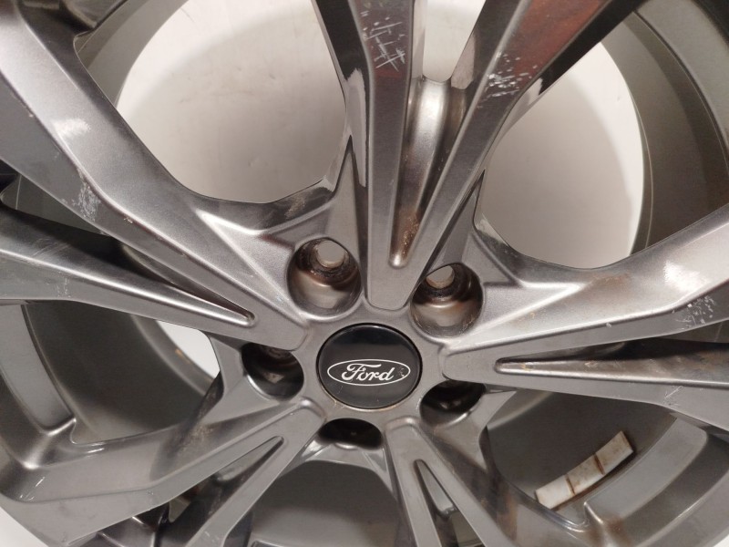 Recambio de llanta para ford kuga iii (dfk) 1.5 ecoboost referencia OEM IAM LV4CN2B 2514935 LV4C1007N2B