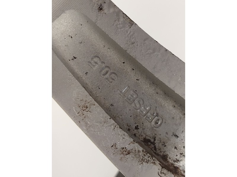 Recambio de llanta para kia carens iv 1.7 crdi referencia OEM IAM 52910A4250  