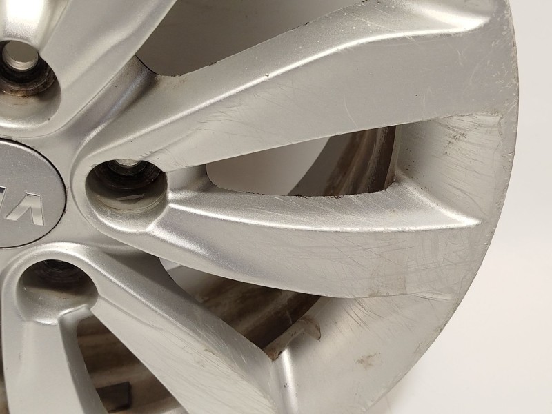 Recambio de llanta para kia carens iv 1.7 crdi referencia OEM IAM 52910A4250  