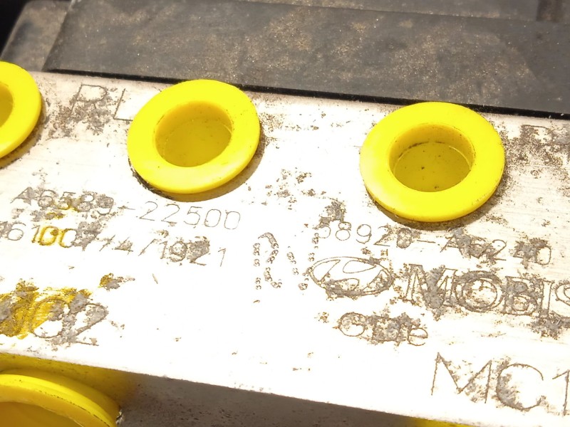 Recambio de abs para hyundai i30 (gd) 1.4 crdi cat referencia OEM IAM 58920A6240 6158945200 A658922500