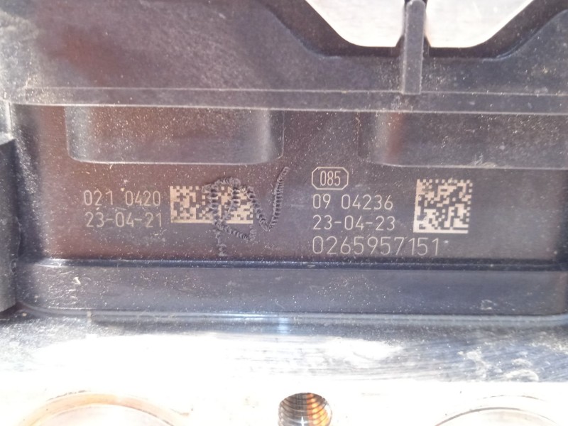 Recambio de abs para toyota yaris (_p21_, _pa1_, _ph1_) 1.5 hybrid (mxph10) referencia OEM IAM 445400D781 0265957151 970448