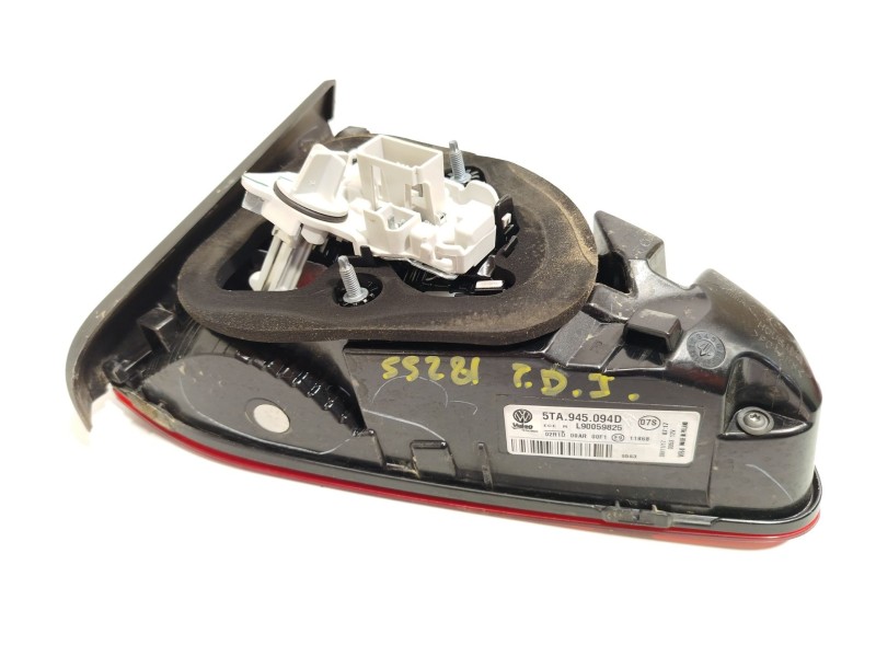 Recambio de piloto trasero derecho interior para volkswagen touran (5t1) 1.6 tdi referencia OEM IAM 5TA945094D  
