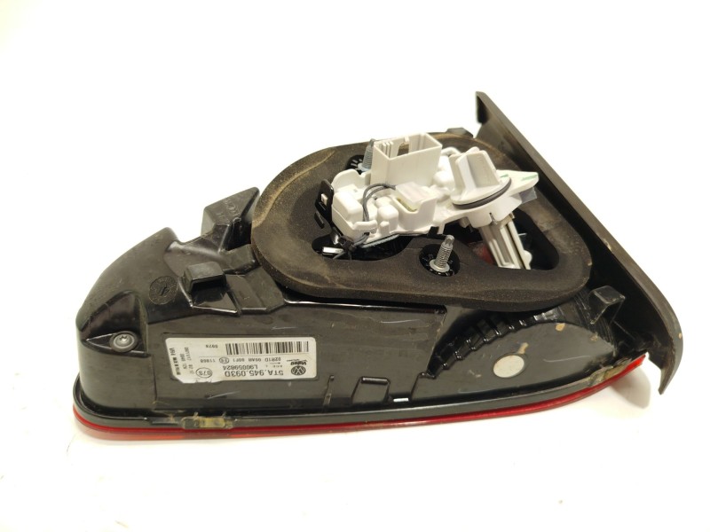Recambio de piloto trasero izquierdo interior para volkswagen touran (5t1) 1.6 tdi referencia OEM IAM 5TA945093D  