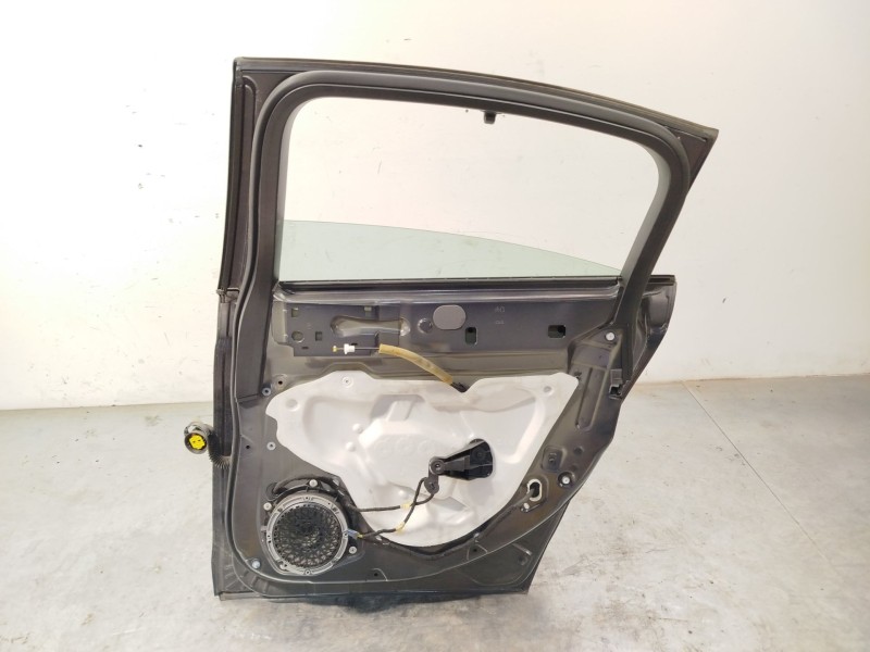 Recambio de puerta trasera derecha para citroën c5 berlina millenium referencia OEM IAM 9008R8  