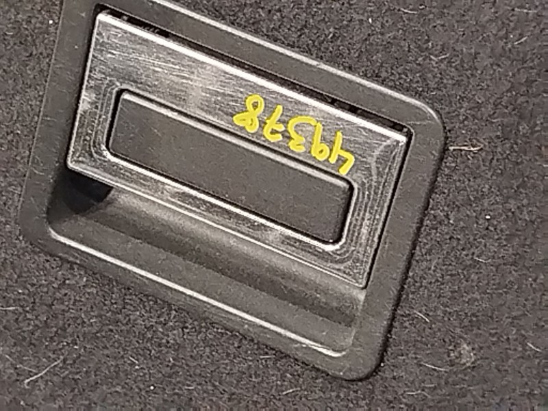 Recambio de bandeja trasera para toyota avensis wagon (t25) 2.2 d-4d cat referencia OEM IAM 5840805020B0  