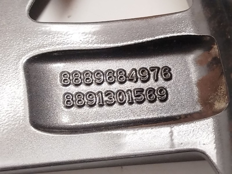 Recambio de llanta para lynk & co 01 phev referencia OEM IAM 8890173164 8889684976 8889658786