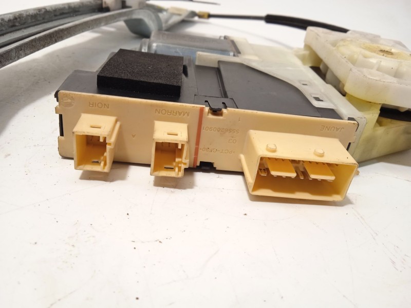 Recambio de elevalunas delantero derecho para citroën c4 berlina exclusive referencia OEM IAM 9657133580 9647441780 