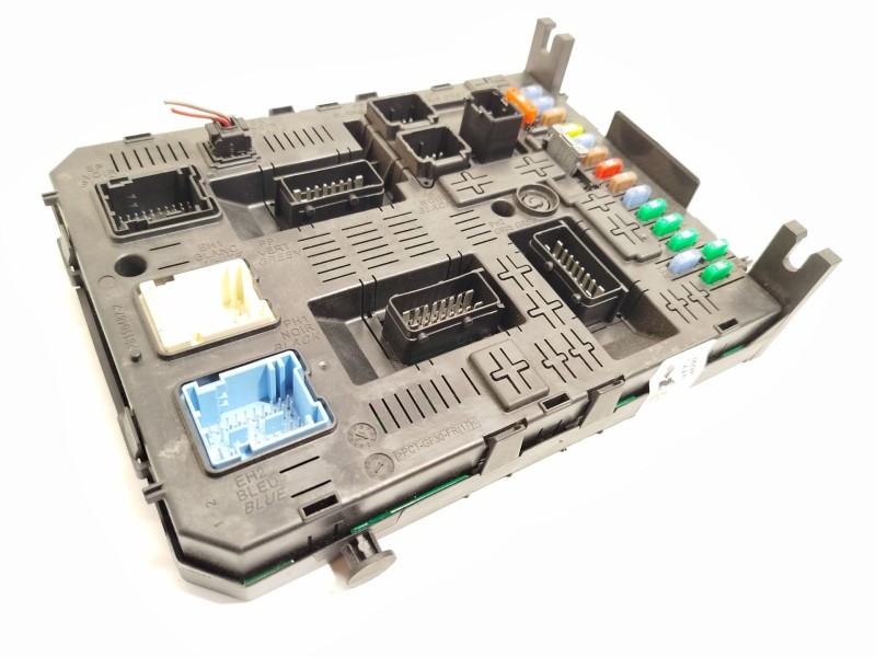 Recambio de caja reles / fusibles para citroën c5 berlina millenium referencia OEM IAM 9678477180 1663366080 1613316380