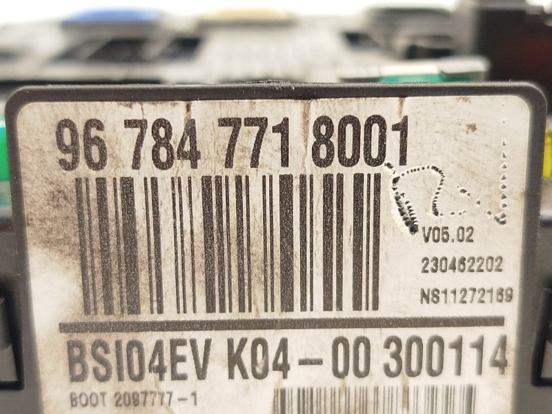 Recambio de caja reles / fusibles para citroën c5 berlina millenium referencia OEM IAM 9678477180 1663366080 1613316380