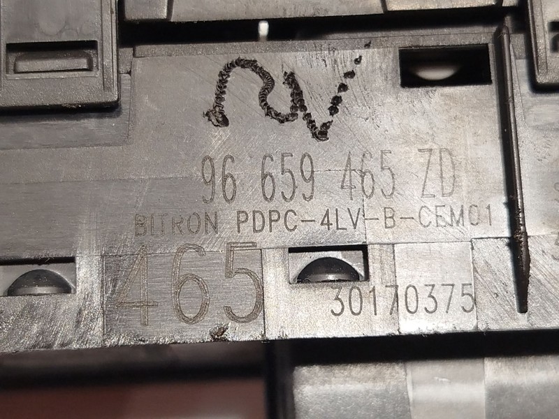 Recambio de mando elevalunas delantero izquierdo para citroën c5 berlina millenium referencia OEM IAM 96659465ZD 6490NR 