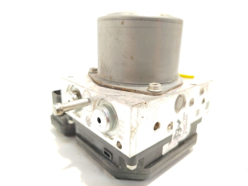 Recambio de abs para nissan leaf (ze1) electric referencia OEM IAM 476605SH0A  