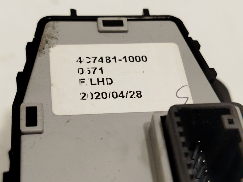 Recambio de mando elevalunas delantero izquierdo para kia niro referencia OEM IAM 93570G5320 4C74811000 