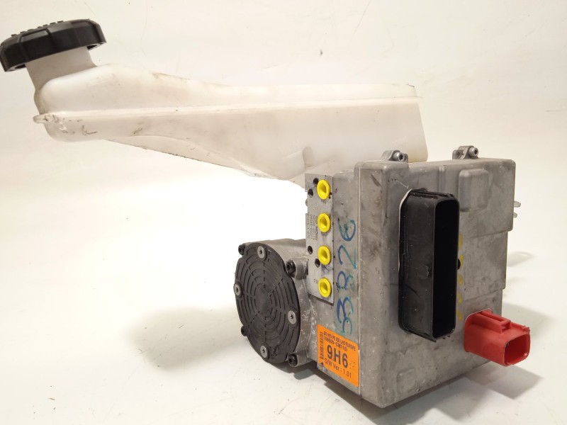 Recambio de abs para hyundai kona klass hybrid 2wd referencia OEM IAM 58500CM110  CM58500011