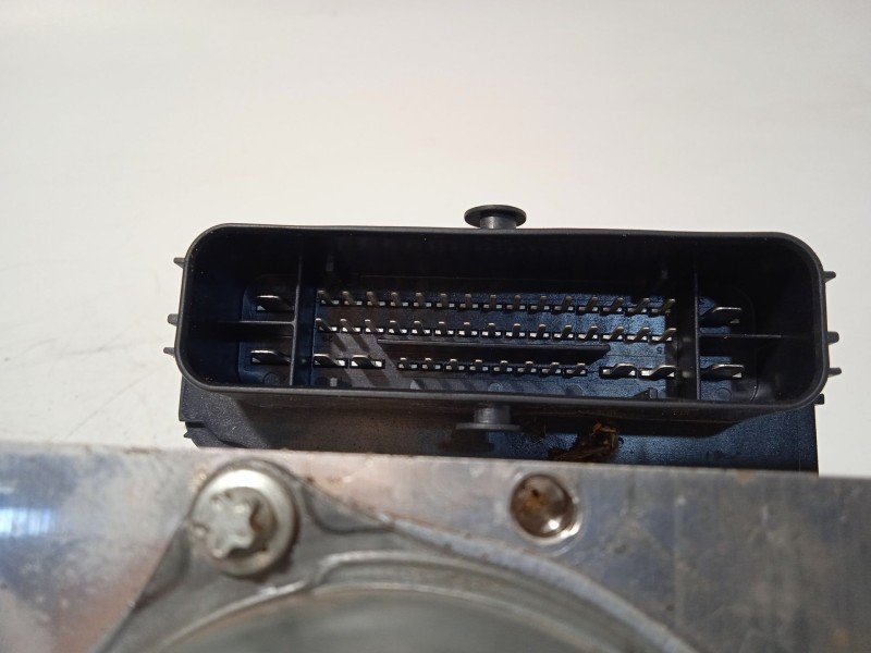 Recambio de abs para toyota yaris (_p21_, _pa1_, _ph1_) 1.5 hybrid (mxph10) referencia OEM IAM 445400D780 0265957151 970448