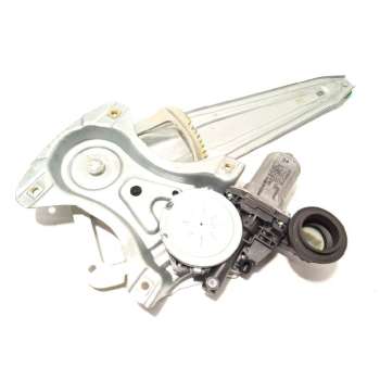 ELEVALUNAS TRASERO DERECHO 857200D120 698300D220