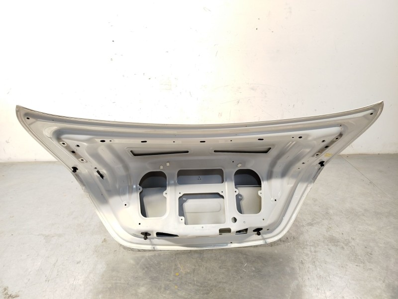 Recambio de tapa maletero para mercedes-benz clase e (w213) e 200 (213.080) referencia OEM IAM A2137503400  