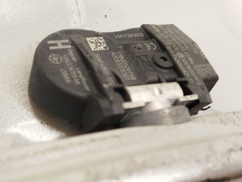 Recambio de llanta para land rover discovery v (l462) 2.0 sd4 4x4 referencia OEM IAM HY321007EA LR081586 