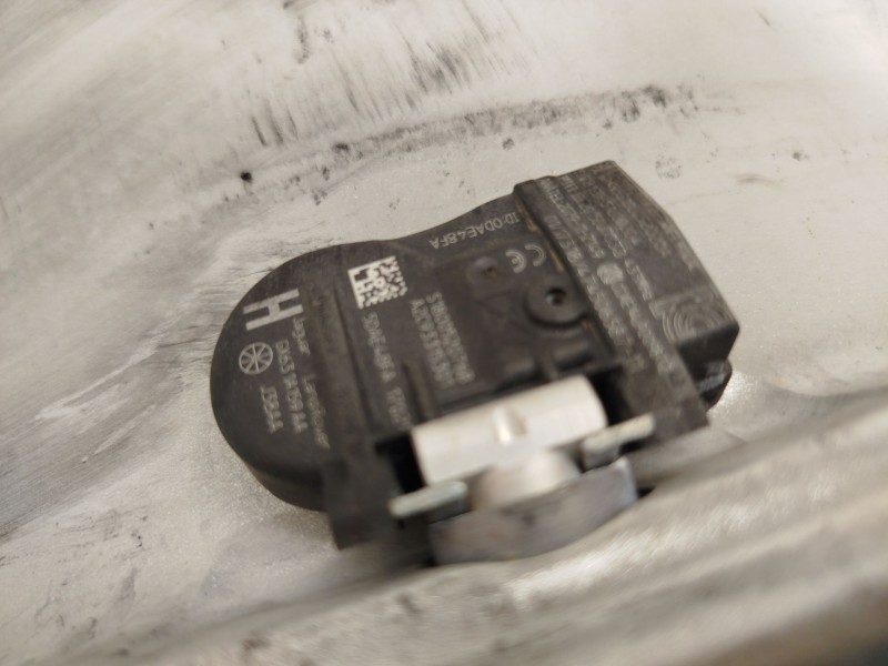 Recambio de llanta para land rover discovery v (l462) 2.0 sd4 4x4 referencia OEM IAM HY321007EA LR081586 