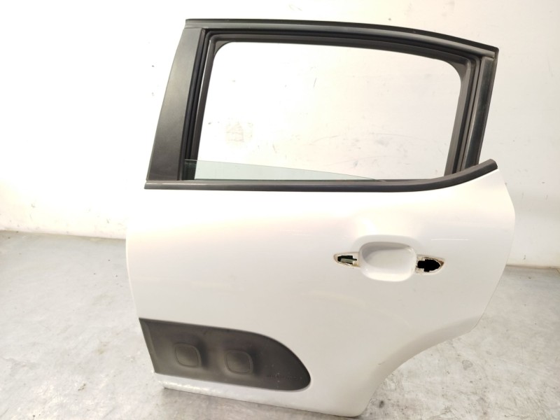 Recambio de puerta trasera izquierda para citroën c3 iii (sx) 1.2 vti 82 referencia OEM IAM 9812716780  