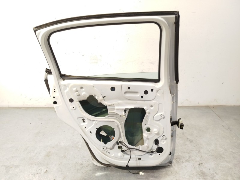 Recambio de puerta trasera izquierda para citroën c3 iii (sx) 1.2 vti 82 referencia OEM IAM 9812716780  