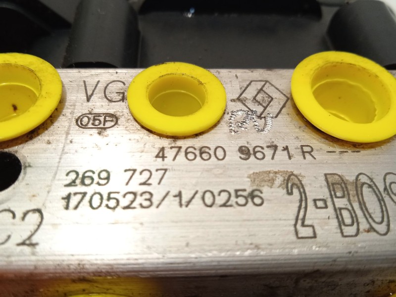 Recambio de abs para dacia duster ambiance 4x4 referencia OEM IAM 476609671R 0265956527 269727