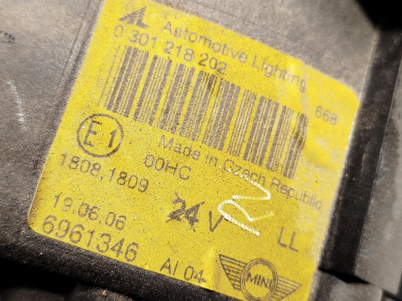 Recambio de faro derecho para mini mini (r50, r53) cooper referencia OEM IAM 6961346 63126961346 0301218202