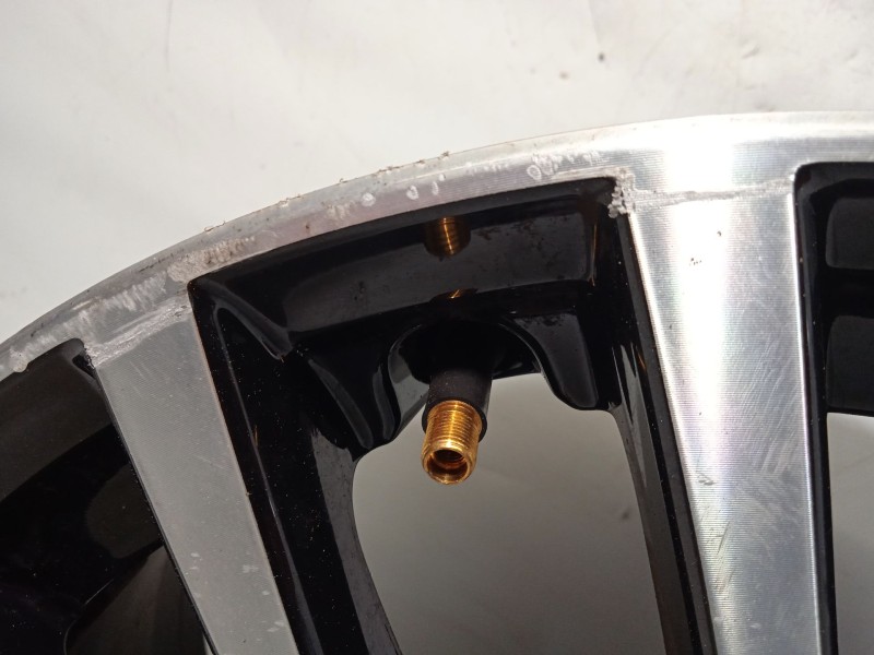 Recambio de llanta para volvo v40 hatchback (525) d2 referencia OEM IAM 31445798  