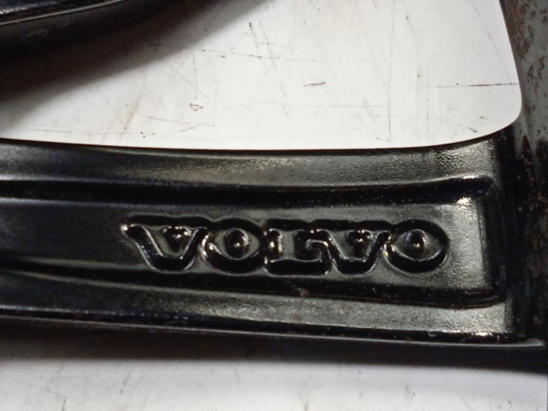 Recambio de llanta para volvo v40 hatchback (525) d2 referencia OEM IAM 31445798  
