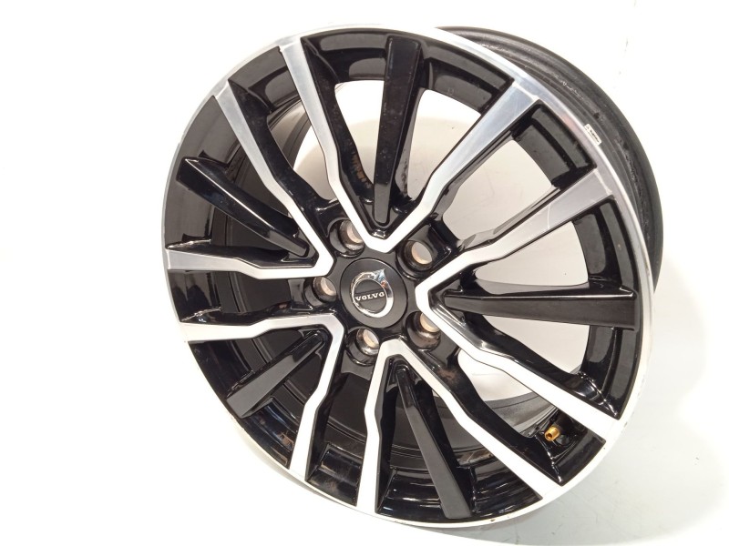 Recambio de llanta para volvo v40 hatchback (525) d2 referencia OEM IAM 31445798  