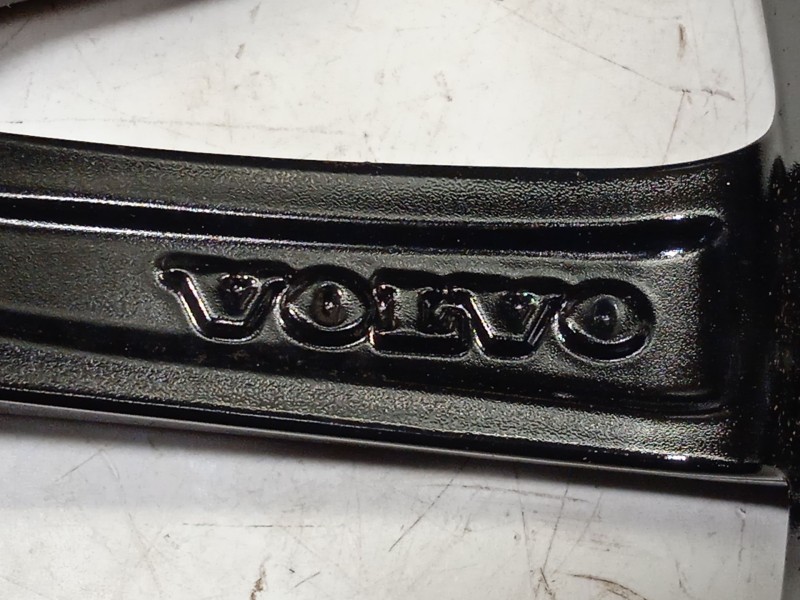 Recambio de llanta para volvo v40 hatchback (525) d2 referencia OEM IAM 31445798  