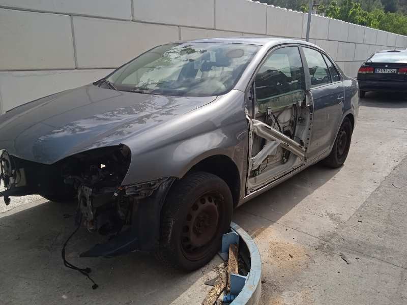 VOLKSWAGEN JETTA (1K2)