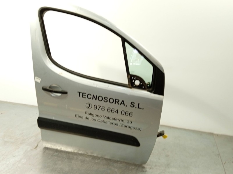 Recambio de puerta delantera derecha para peugeot partner tepee 1.6 hdi 90 referencia OEM IAM 9004Z6  